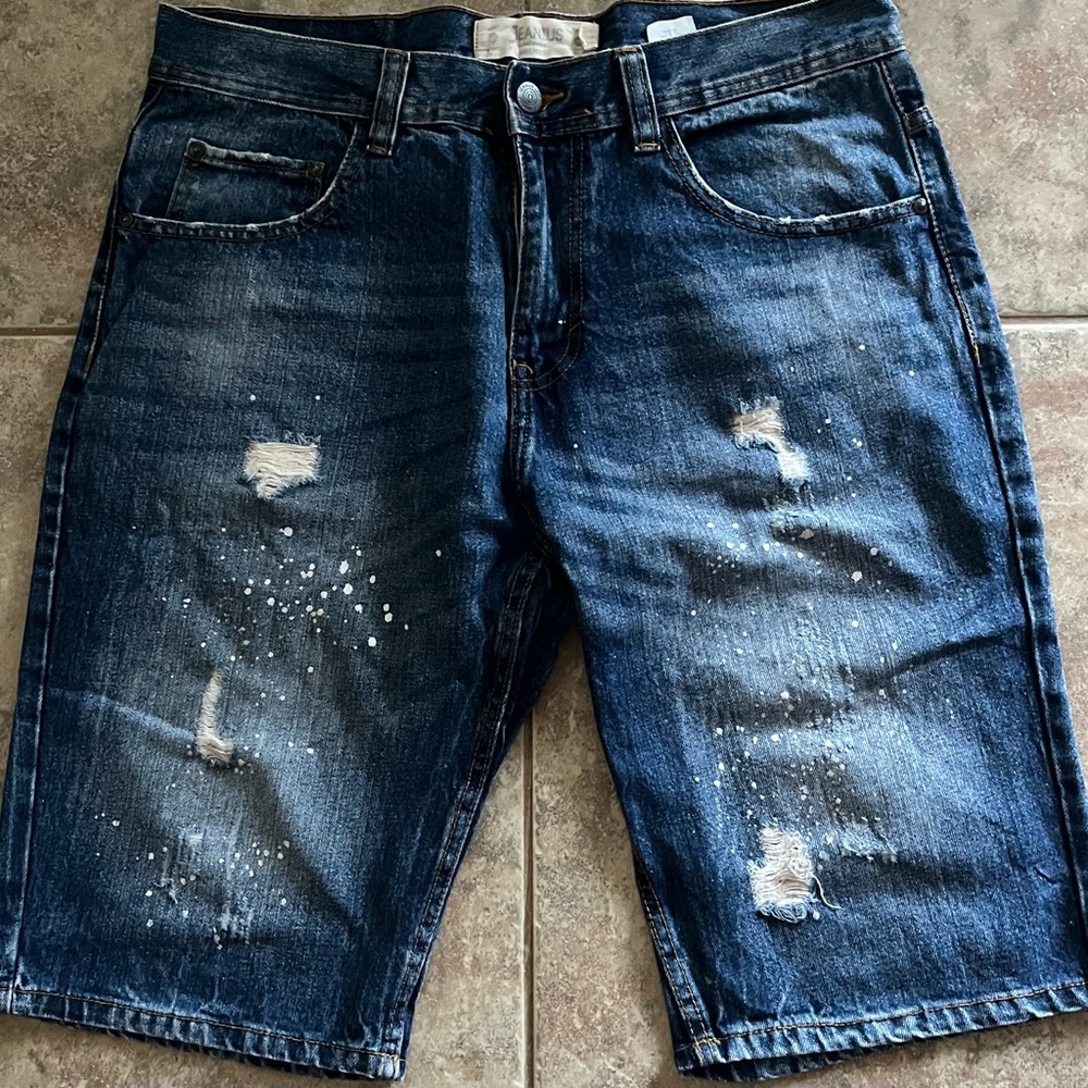 Jeanius shorts blue jeans sz 32.